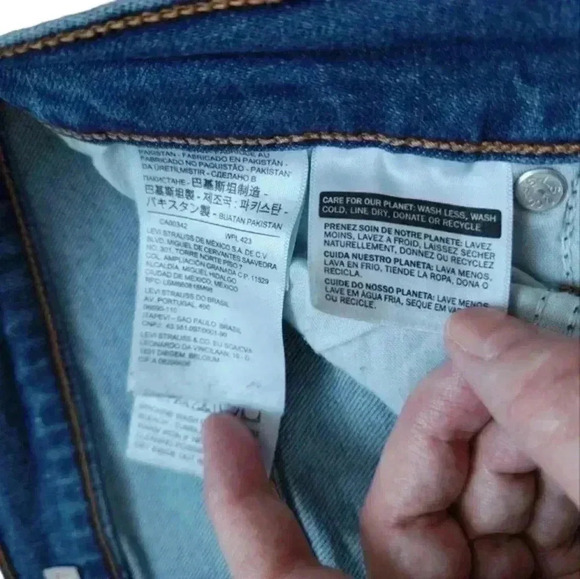 Levi's Wedgie Fit Skinny Jeans Devil Medium Wash Blue Button Fly Women's size 27 - Picture 10 of 15